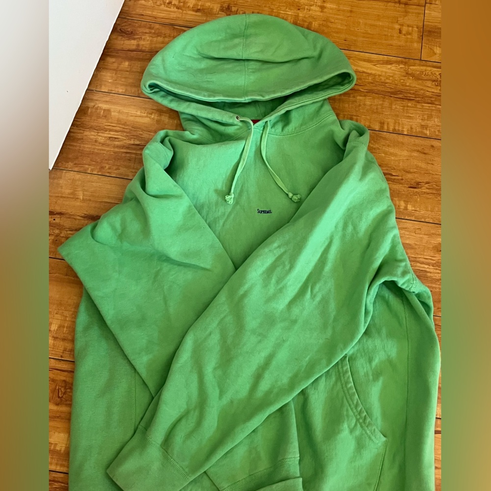 Supreme Hoodie